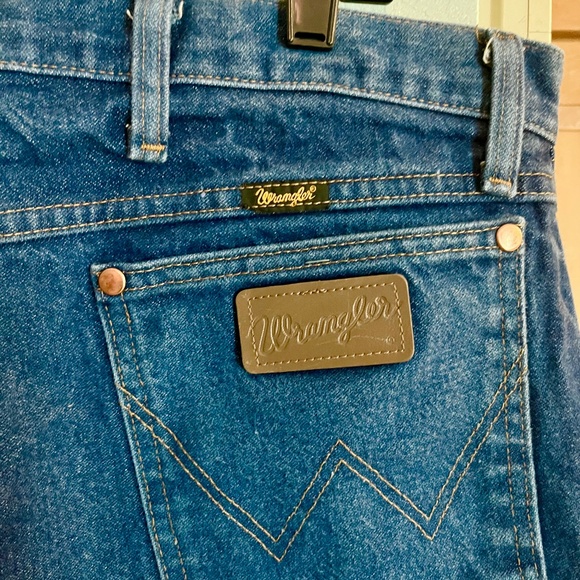 Wrangler Jeans Mid Weight   Great Used Condition Mens Size 42 x 30 - Picture 7 of 9
